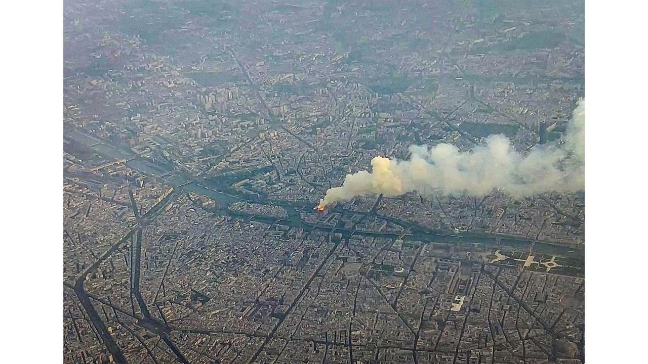 Incendio de la catedral de Notre Dame París_15.04.2019