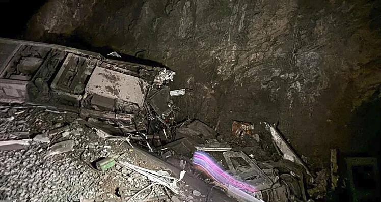 Al menos 21 muertos por el accidente de dos trenes de alta velocidad en Adamuz (Córdoba)